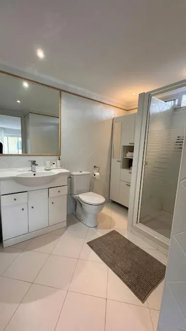 Cap D Antibes Villa Contemporaine Pied Dans L Eau