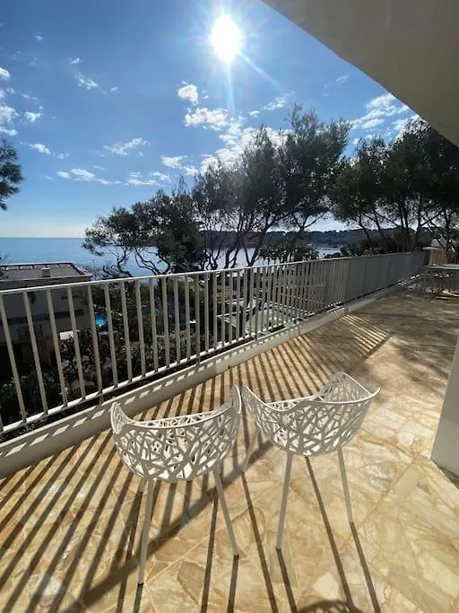 Cap D Antibes Villa Contemporaine Pied Dans L Eau