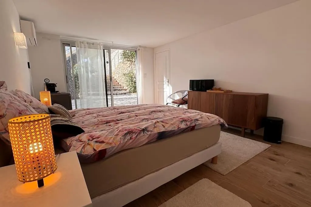 Cap D Antibes Villa Contemporaine Pied Dans L Eau