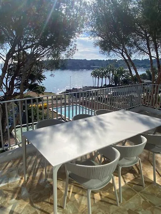 Cap D Antibes Villa Contemporaine Pied Dans L Eau 0*,