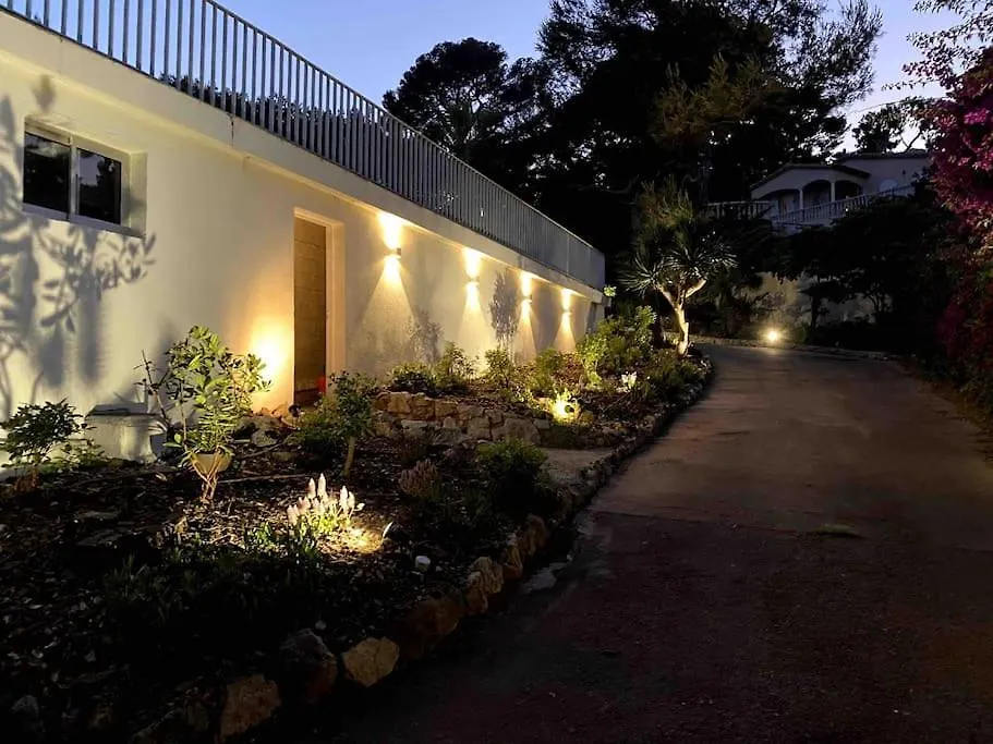 Cap D Antibes Villa Contemporaine Pied Dans L Eau 0*,  France