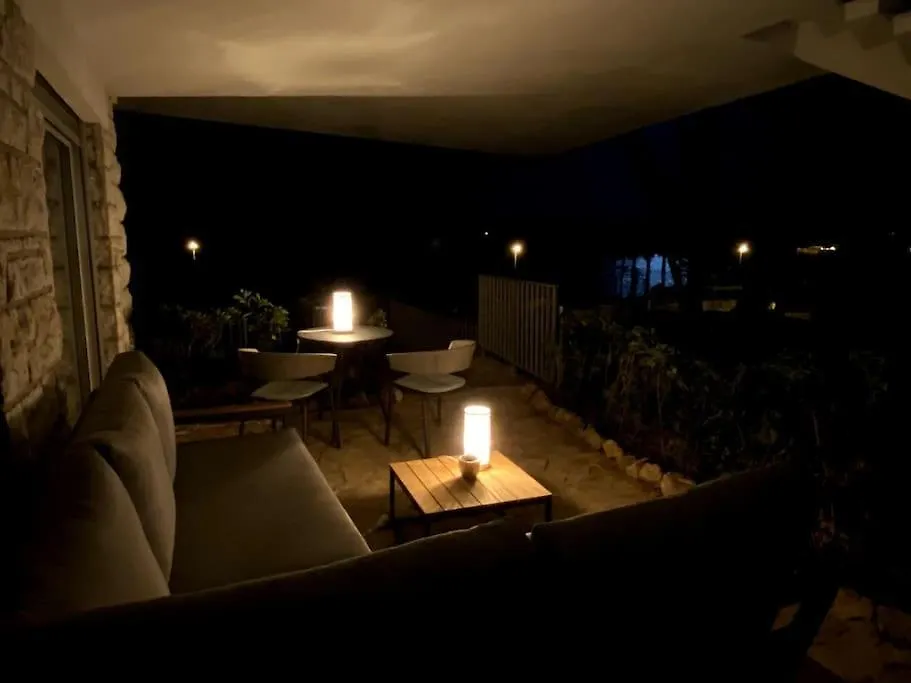 Cap D Antibes Villa Contemporaine Pied Dans L Eau