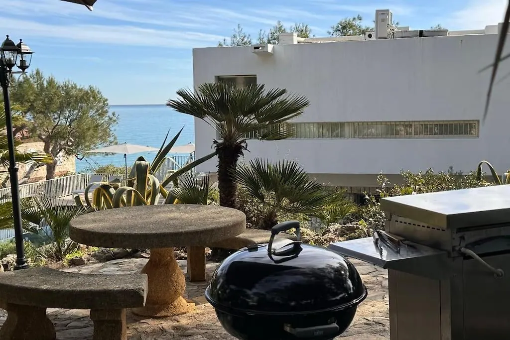 Cap D Antibes Villa Contemporaine Pied Dans L Eau