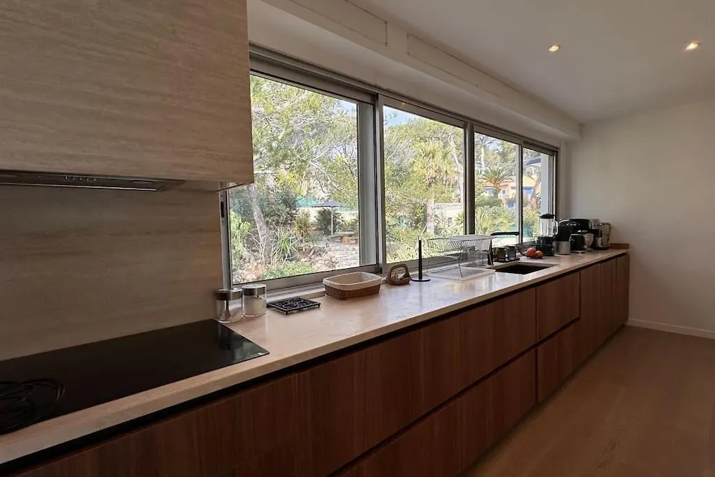 Cap D Antibes Villa Contemporaine Pied Dans L Eau France