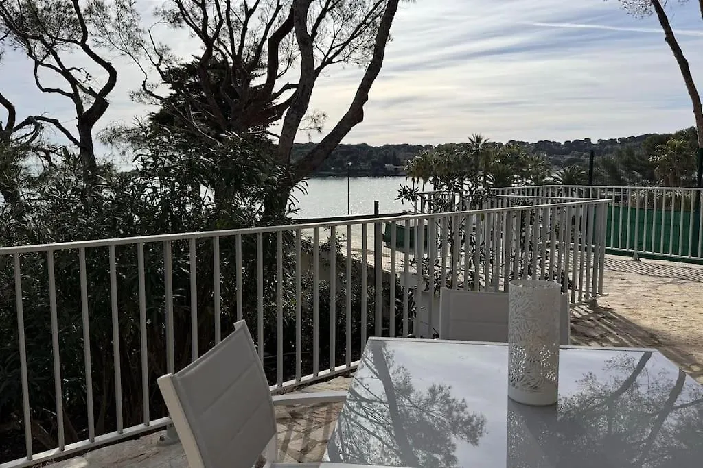 Cap D Antibes Villa Contemporaine Pied Dans L Eau France