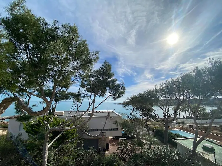 Cap D Antibes Villa Contemporaine Pied Dans L Eau